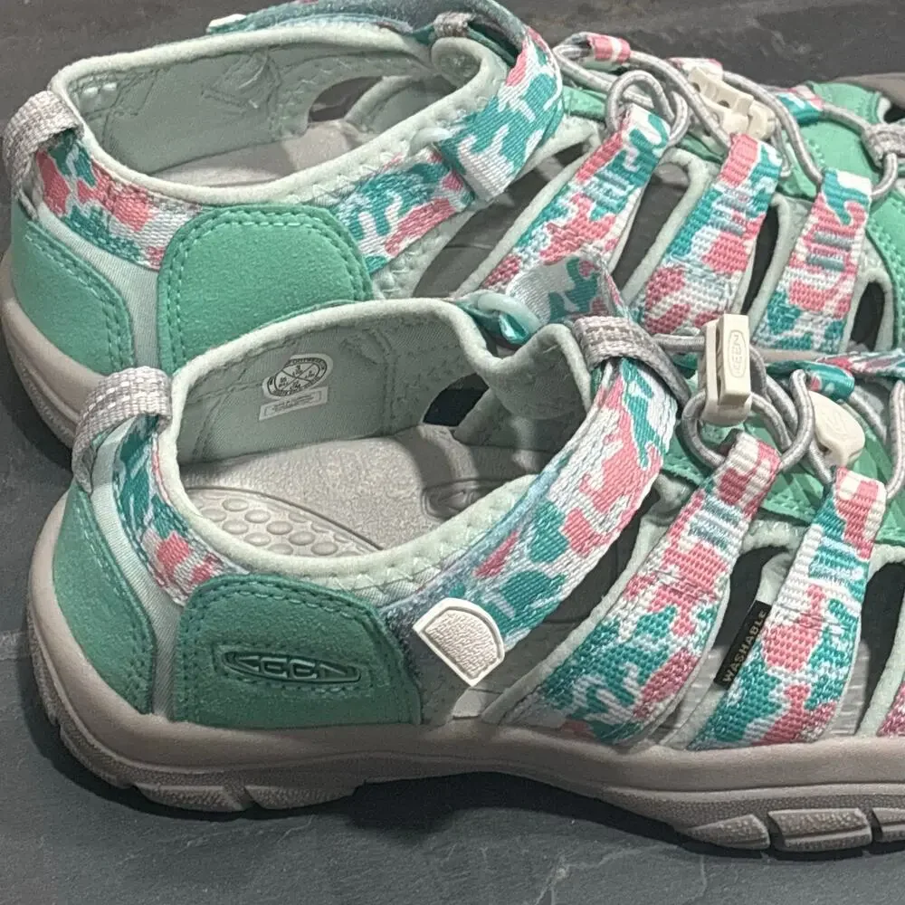 Keen Big Kids Newport H2 Pink & Mint Green Girls Sandals - size 3